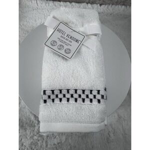 Set Of 2 HOTEL VENDOME Quick Dry Spa Hand Towels White With Black‎ Pattern Cuff